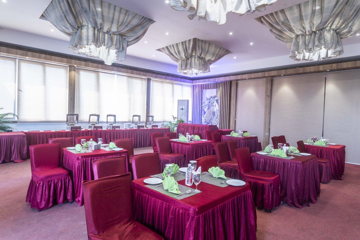 banquet hall facilities in Bolpur
